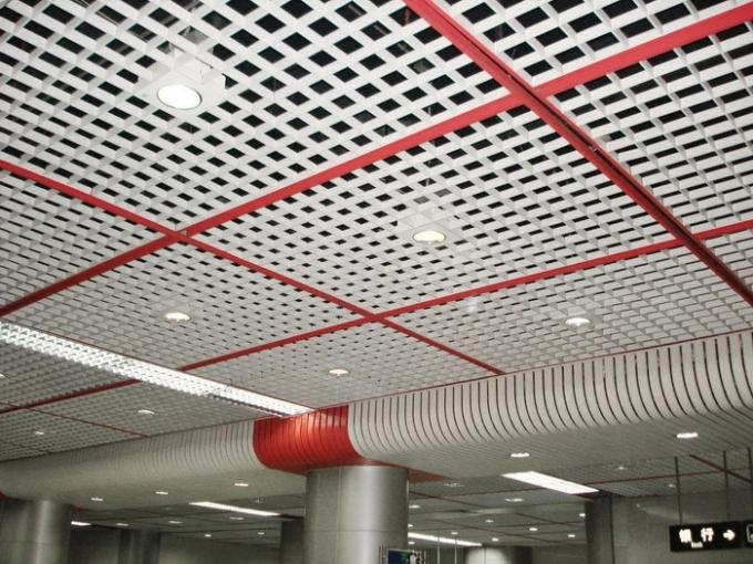 Панели облицовки ядровой абсорбции покрытый крен плиток потолка алюминиевой декоративный