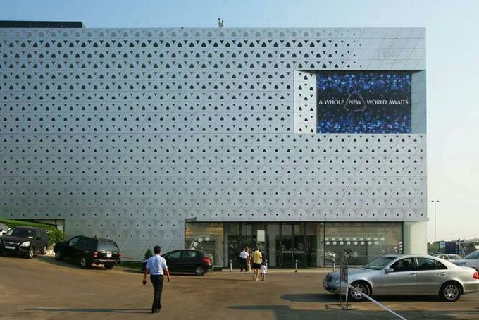 лист панели облицовки 3ММ строя пефорированный фасадом ПВДФ твердый алюминиевый для ненесущей стены